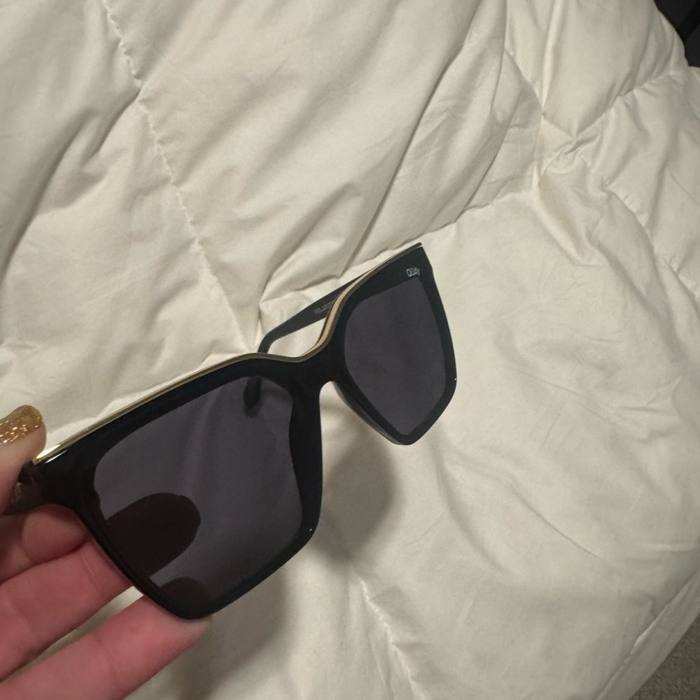 Quay Black Sunglasses With Gold Accent - Picture 3 of 4